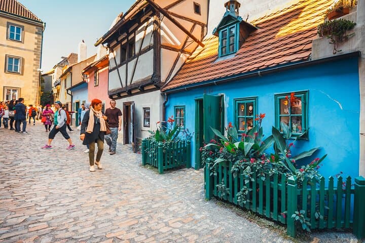 Prague Castle Interiors Tour: Skip-the-Line Guided Visit to St. Vitus & Golden Lane photo 6