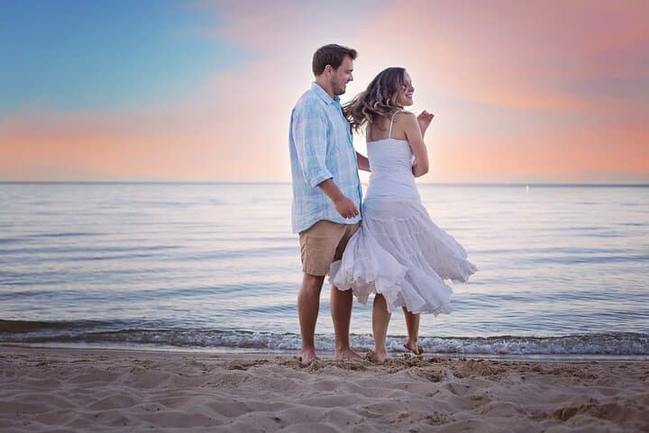 Honolulu Walking Tour for Couples: Private 2-Hour Historic Highlights photo 2
