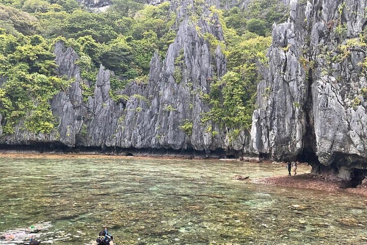 Private El Nido Tour A: Island Hopping in Bacuit Bay