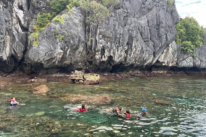 Private El Nido Tour A: Island Hopping in Bacuit Bay photo 2