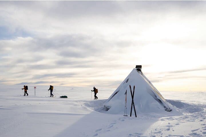 Fulufjället Ski Touring: Multi-Day Winter Expedition from Navardalen