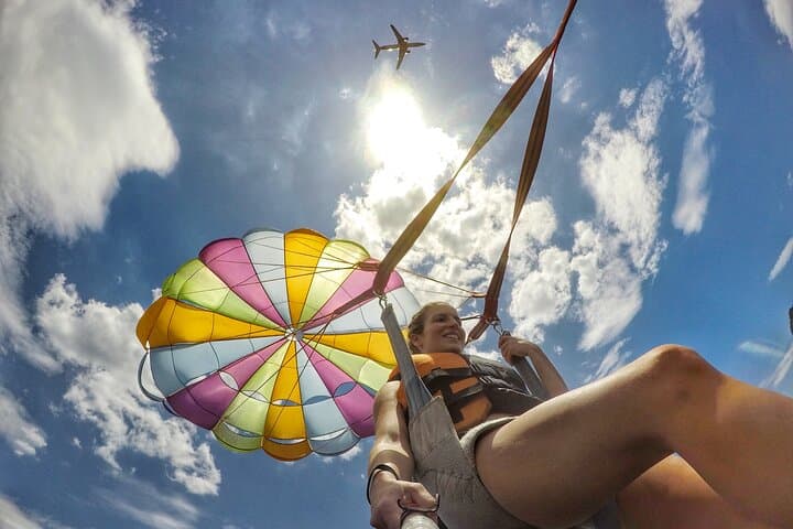 Parasailing Over Rio: Speedboat Tour & 197-ft Aerial Views of Sugarloaf, Copacabana & Ipanema photo 6