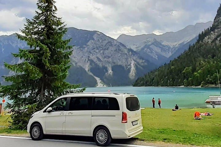 Private Deluxe Hallstatt & Salzburg Lake District Tour from Munich photo 2