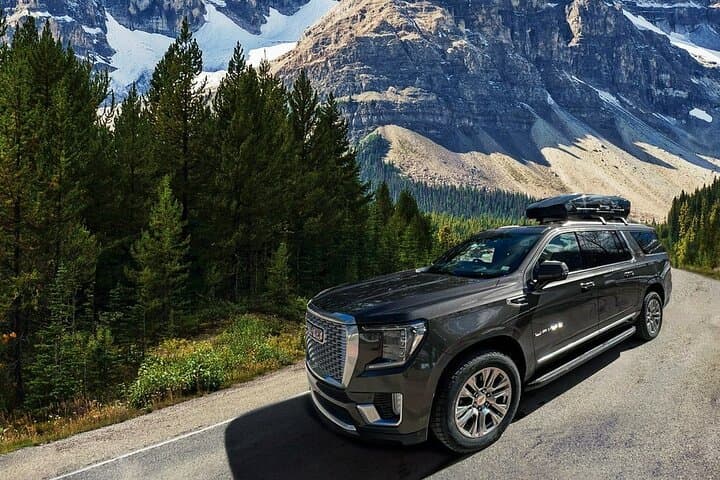 Denver to Steamboat Private Limo Transfer: Door-to-Door Ski & Resort Transport photo 6