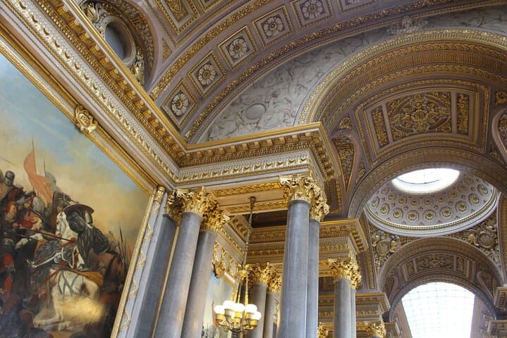 Vintage Car Tour of Paris & Versailles — Private Hotel Pickup, Photo Stops & Skip-the-Line Access photo 4