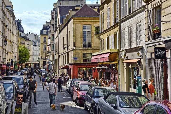 Paris Private Vintage Car Tour and Le Marais Walking Experience photo 2