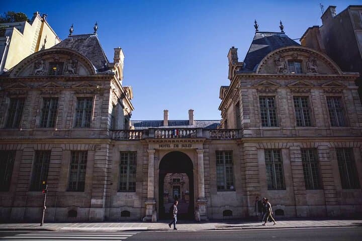 Paris Private Vintage Car Tour and Le Marais Walking Experience photo 6