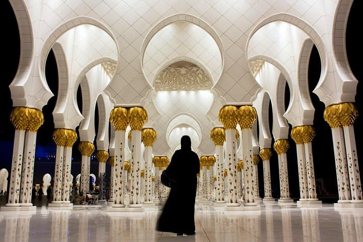 Abu Dhabi Full-Day City Tour from Dubai — Sheikh Zayed Grand Mosque, Corniche & Cultural Stops photo 1