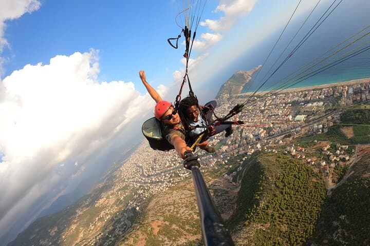 Tandem Paragliding Alanya: 700m Flight Over Cleopatra Beach photo 3