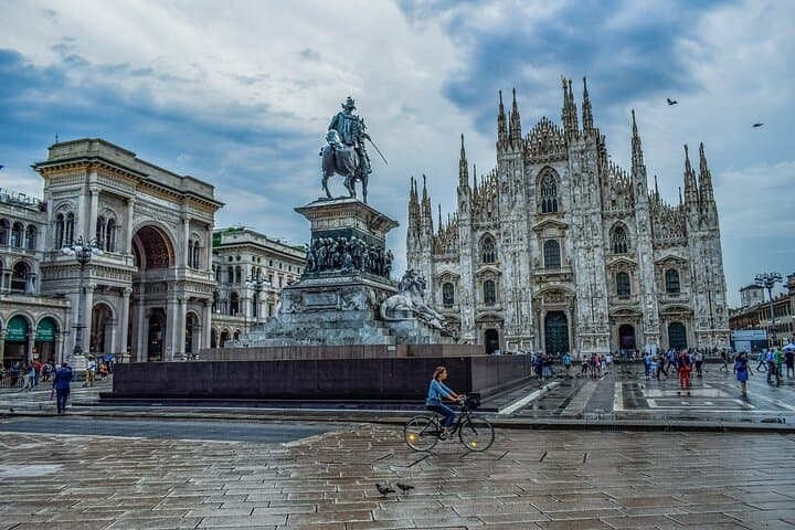 Parma to Milan Private Transfer with 2-Hour Piacenza Stop: Historic Palaces & River Views photo 2