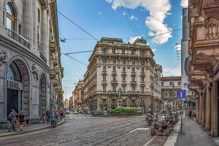 Parma to Milan Private Transfer with 2-Hour Piacenza Stop: Historic Palaces & River Views photo 6