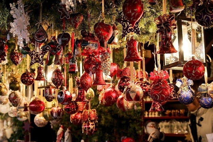 Buffalo Winter Lights Private Tour — Lafayette Square, Holiday Market & Canalside photo 6