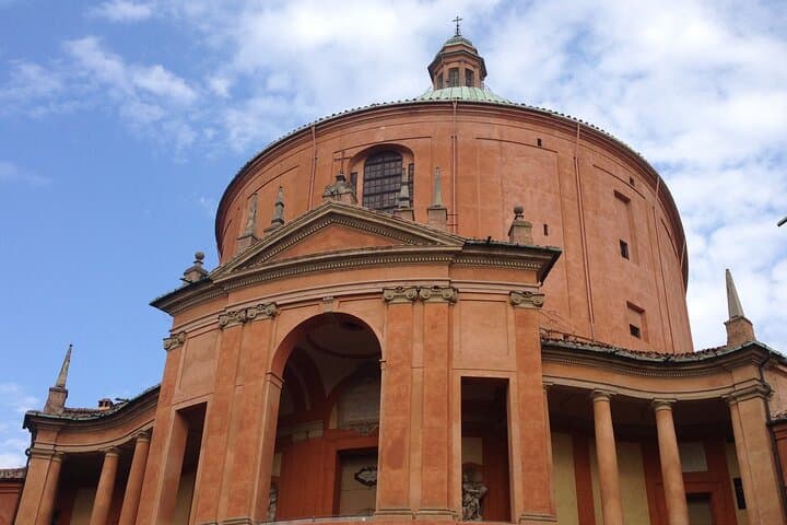Private Transfer Milan to Bologna with 2-Hour Modena Stop — Cathedral & Local Flavors photo 4