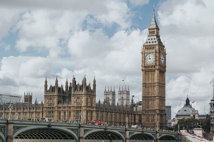 London by Night: Private 3-Hour Tour with Blue Badge Guide and Hotel Pickup photo 3