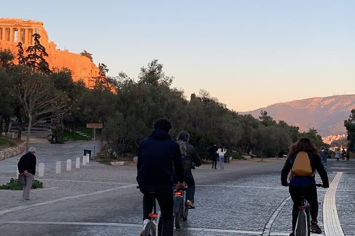 Athens Short but Sweet eBike Tour: Fast-Paced City Highlights