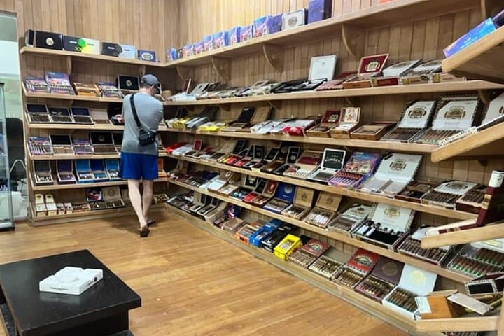 Bella Mare Punta Cana: Guided Cigar, Rum, Chocolate & Souvenir Tour photo 6