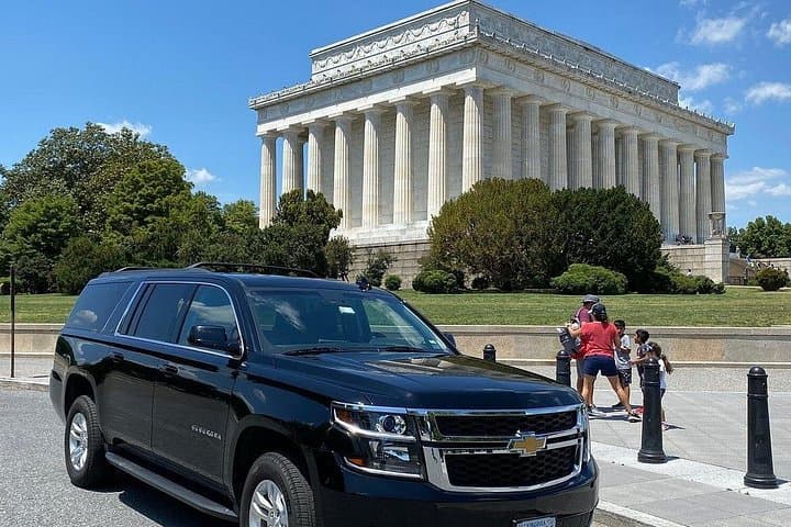 Private Washington DC Limo Tour: Capitol-to-Monuments in Comfort photo 6