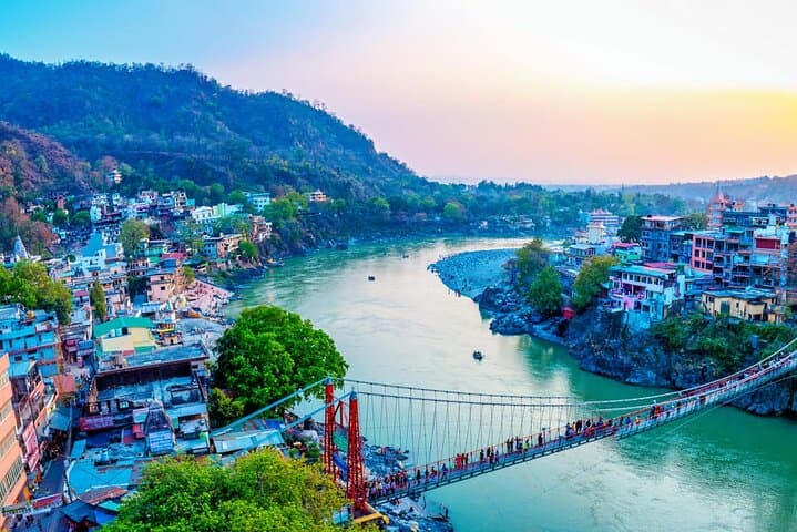 Full-Day Private Rishikesh and Haridwar Tour from Delhi — Ganges Ghats, Ashrams & Aarti