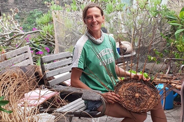 Palm-Broom Basket Weaving in Agulo — Sustainable Craft Workshop on La Gomera