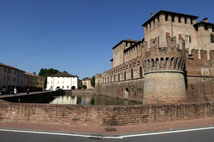 Private Milan to Parma Transfer with 2-Hour Stop in Piacenza photo 2