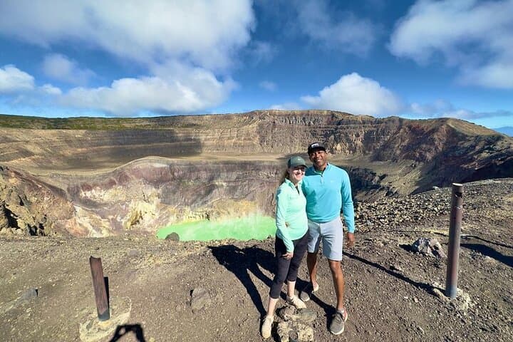 Santa Ana Volcano Day Hike and Coatepeque Lake: Private Tour Guide to Ilamatepec