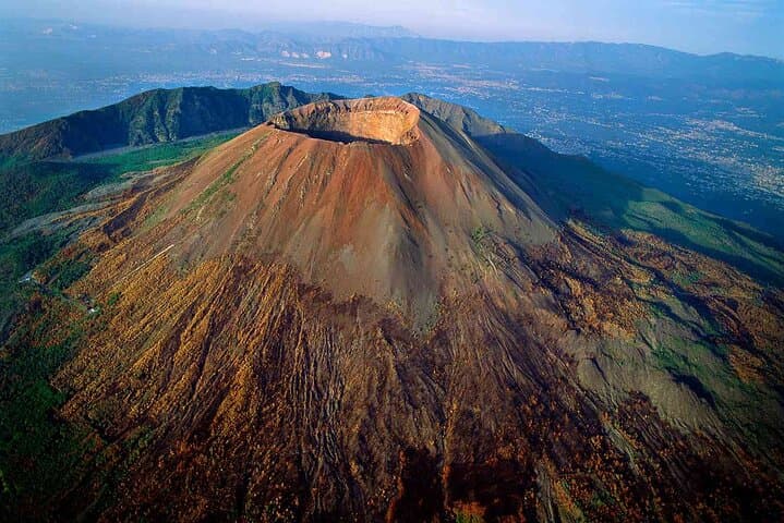 Vesuvius VIP Hike with a Volcanological Guide: Crater Rim Hike & Panoramic Views