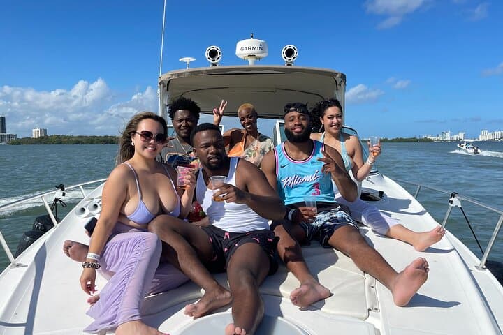 Miami Beach 40ft Yacht Rental: Private 4-Hour Cruiser Charter in Biscayne Bay photo 4