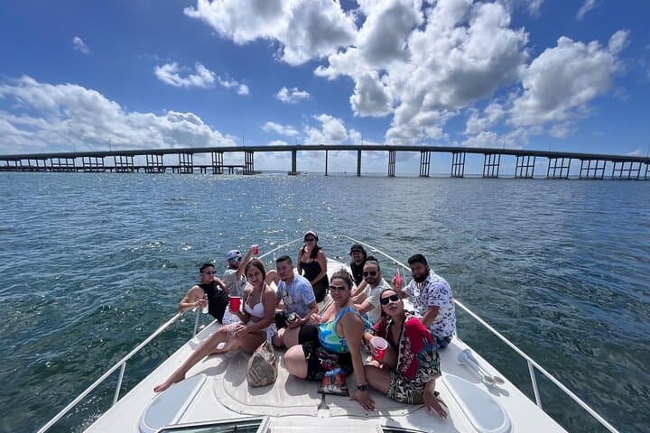 Miami Beach 40ft Yacht Rental: Private 4-Hour Cruiser Charter in Biscayne Bay