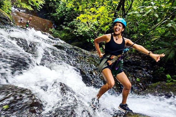 Rappel El Encanto Waterfall: Wet-and-Wild Waterfall Rappelling Near Jaco, Costa Rica photo 2