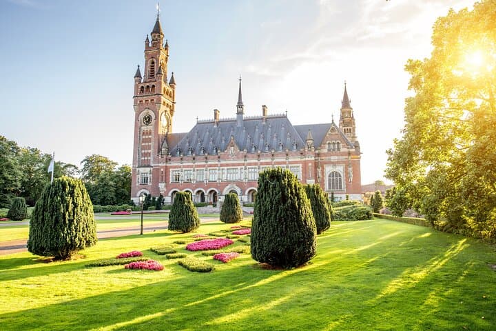 Private Day Tour from Amsterdam to Rotterdam, The Hague & Delft photo 4