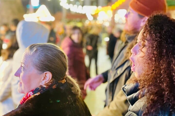 London Christmas Lights and Markets Walking Tour with Mulled Wine photo 6