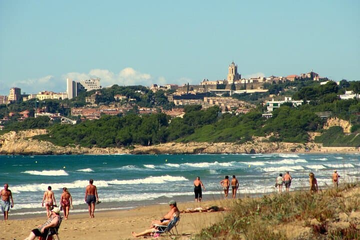 Private Transfer Barcelona to Tarragona with 2-Hour Stop in Castelldefels photo 3