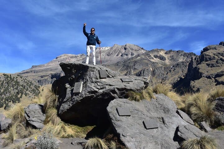 Hike Iztaccíhuatl from CDMX: Day Trek to The Sleeping Woman (4,500 m) photo 4