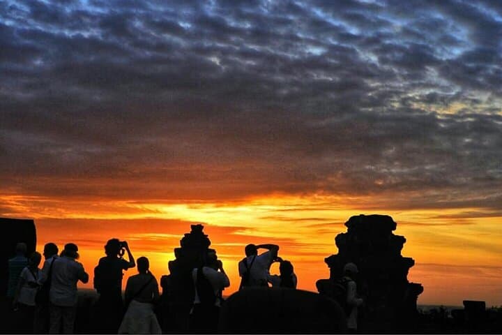 Full-Day Angkor Temples Tour with Ta Prohm, Bayon & Phnom Bakheng Sunset