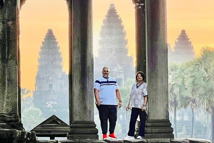 Angkor Sunrise Small-Group Tour: Angkor Wat, Ta Prohm & Bayon in One Day photo 3