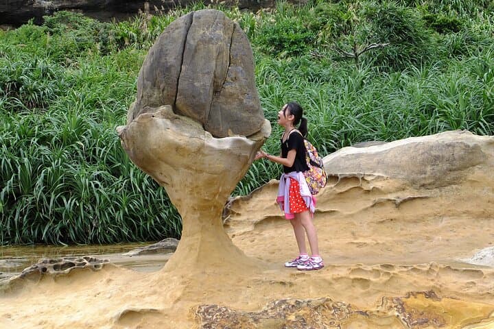 North Coast Day Trip: Yehliu Geopark, Jiufen & Shifen from Taipei photo 6
