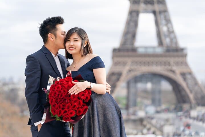 Romantic VIP Photoshoot in Paris: Champagne, Private Transfers & Iconic Backdrops photo 3