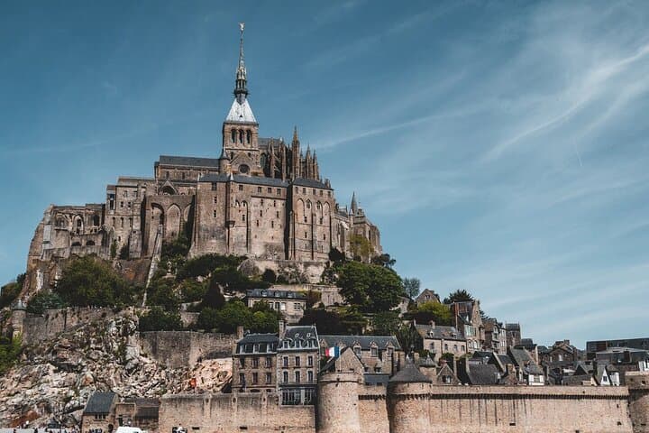 Mont-Saint-Michel & Omaha Beach Private VIP Day Trip from CDG photo 4