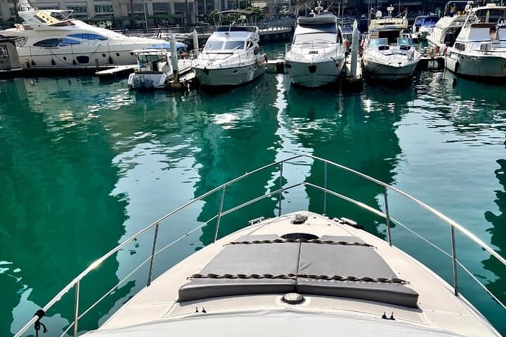 Luxury Yacht Cruise in Dubai Marina — 3-Hour Sightseeing & BBQ photo 4
