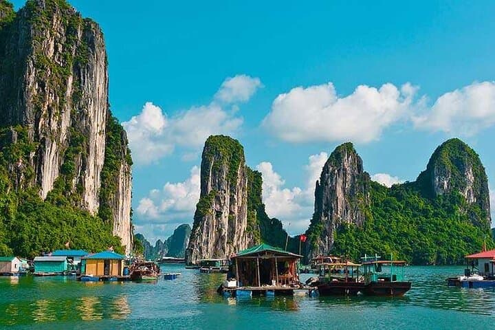 Halong Bay One-Day Private Tour: Cave, Kayaking & Bamboo Boat from Hanoi