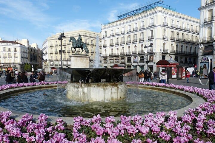 Barcelona to Madrid Private Transfer with a 2‑Hour Zaragoza Stop