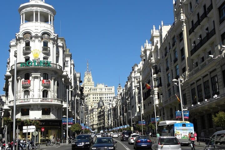 Barcelona to Madrid Private Transfer with a 2‑Hour Zaragoza Stop photo 3