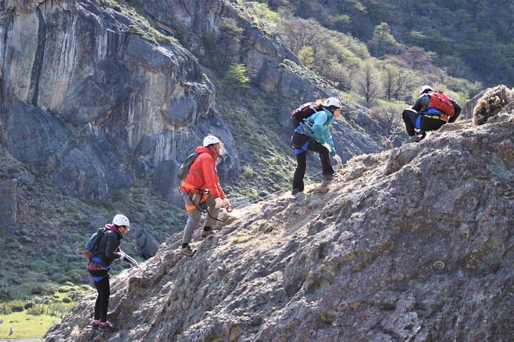 Via Ferrata Cañadón de la Vizcacha — 3‑Hour Climb, Hike & Zipline with Fitz Roy Views photo 3