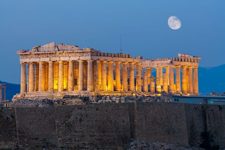 Private Romantic Walking Tour in Athens — Acropolis, Plaka & National Garden photo 2