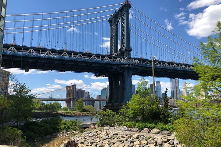 Sunset Brooklyn Bridge Walking Tour: Manhattan to DUMBO Waterfront photo 4