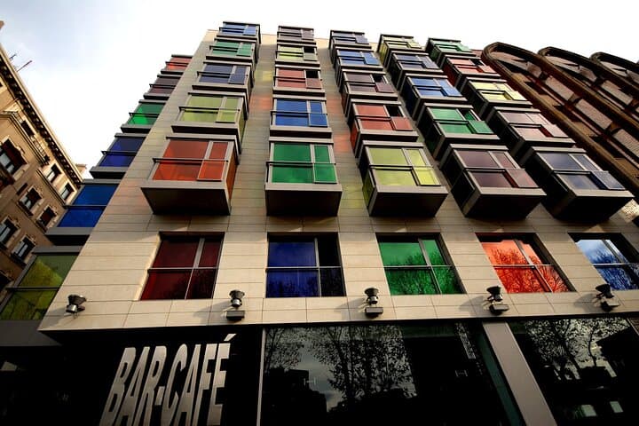Private Transfer from Barcelona to Bilbao with a 2-Hour Cultural Stop in Zaragoza photo 2