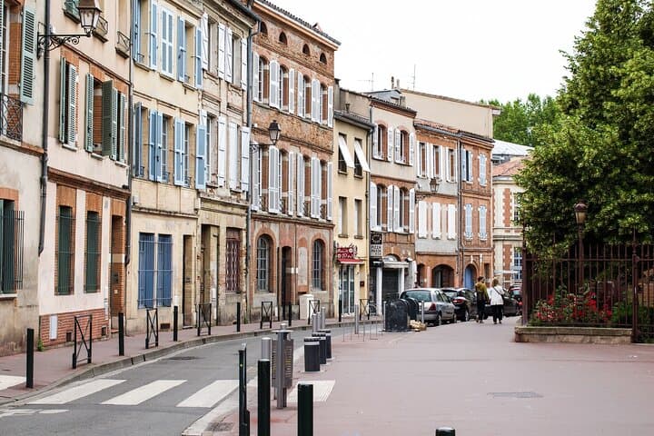 Barcelona to Toulouse Private Transfer with 2-Hour Stop in Girona photo 6