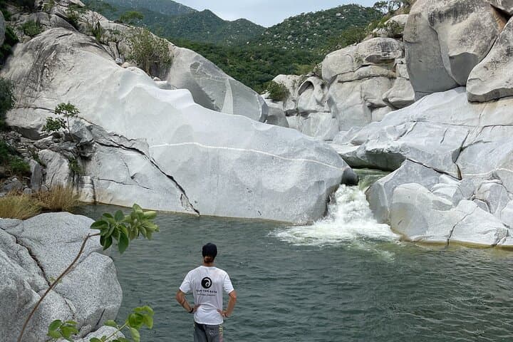 Los Cabos Canyon Hike and Farm-to-Table Ranch Lunch