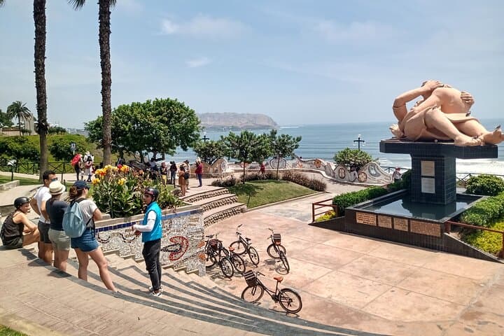Bike Tour Lima: Oceanfront Ride Through Miraflores & Barranco photo 2