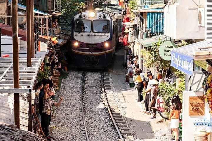Private Hanoi City Guide: Custom Old Quarter & Hoan Kiem Walking Tour photo 4